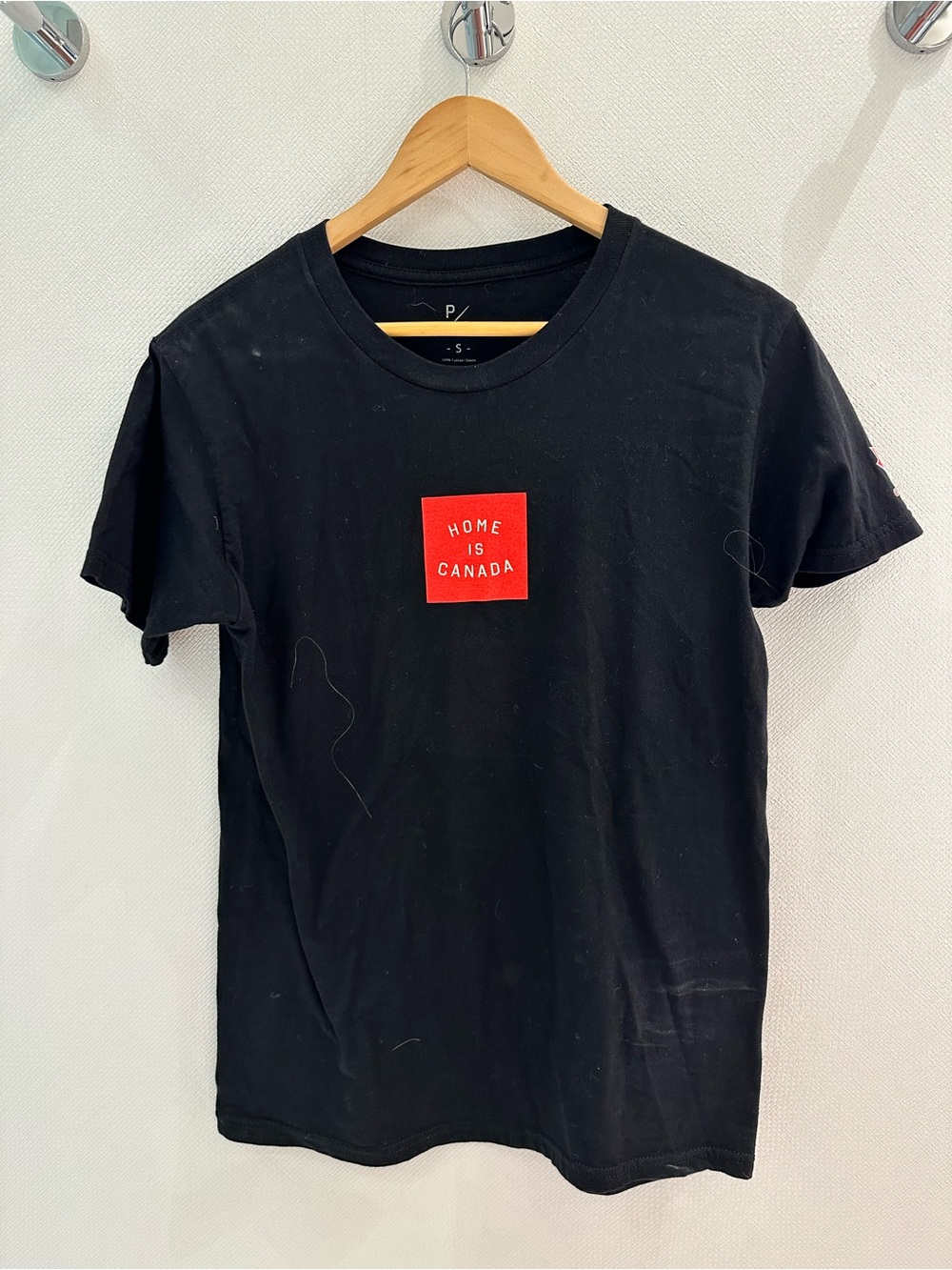 Black 'Home is Canada' Graphic Tee - Short Sleeve